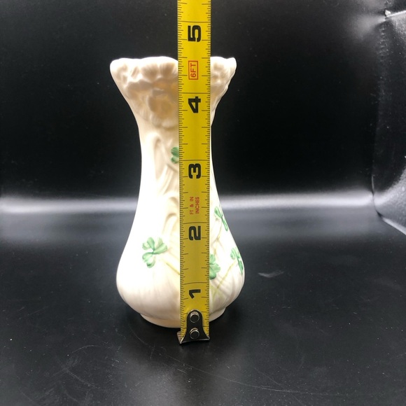 VINTAGE-1993-97 IRISH BELLEEK SMALL TOY SPILL VASE-GREEN SHAMROCKS- 4 3/8" TALL - Picture 7 of 7